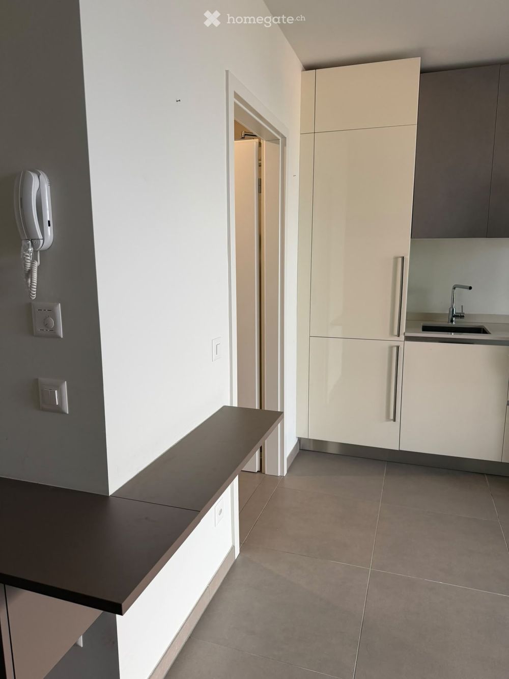 Bellinzona – Moderno appartamento arredato di 1.5 locali con ampio terrazzo e vista panoramica! - Bild 2