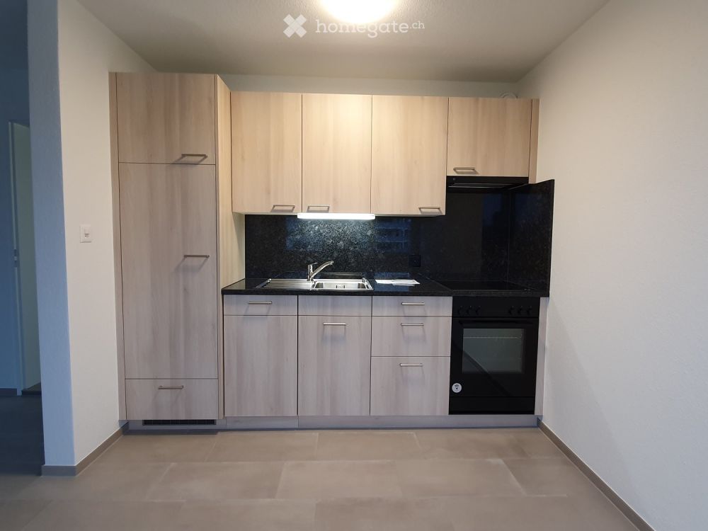 Neu renovierte 2.5 Zimmerwohnung mit Balkon - Bild 5
