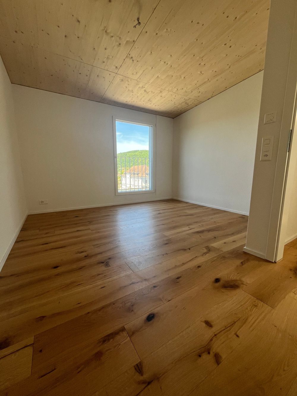 Erstbezug – Exklusive 3.5-Zimmer-Dachwohnung mit grosser Terrasse - IMG_5044