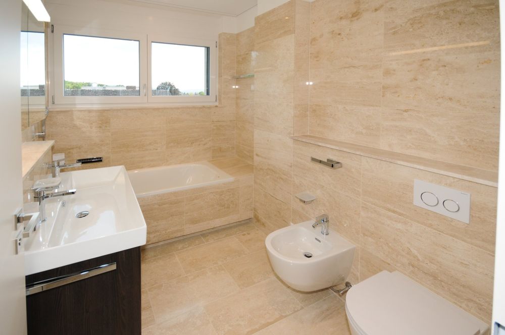 Luxus Wohnung im 1. OG mit Balkon und Weitsicht bis in die Alpen - Bild 4