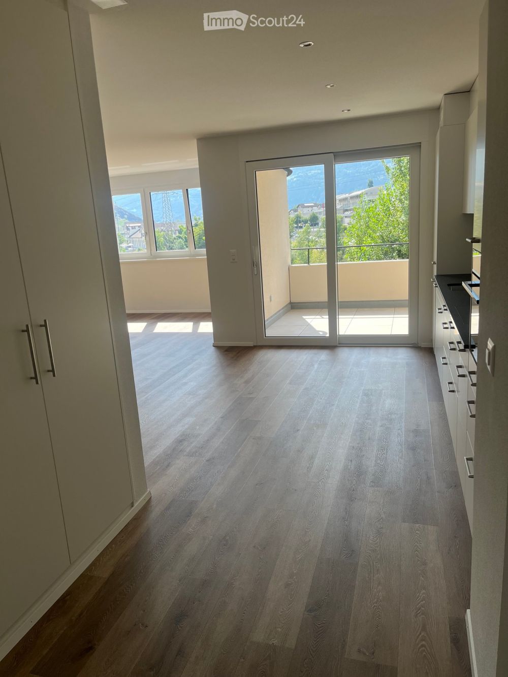 neue, moderne 3.5-Zimmer-Wohnung in Susten - Bild 10