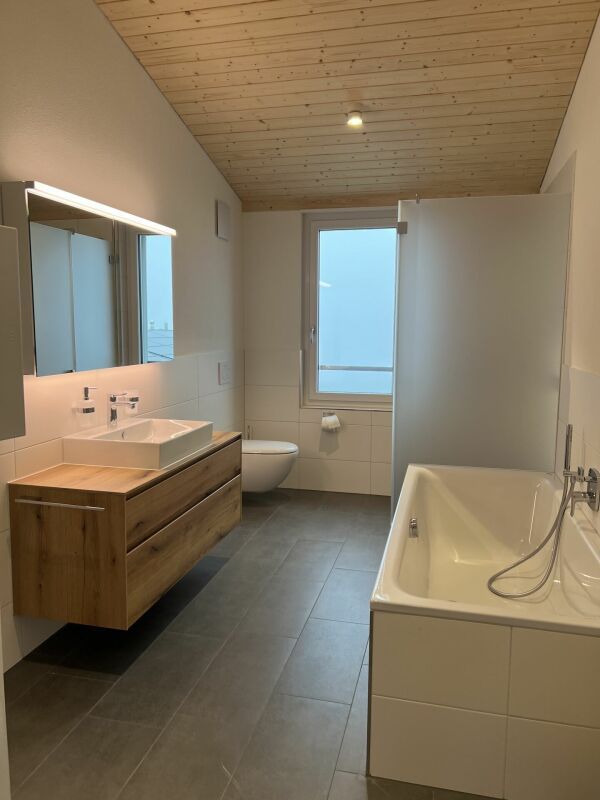 Grosse Dachwohnung mit traumhafter Aussicht - Bild 13