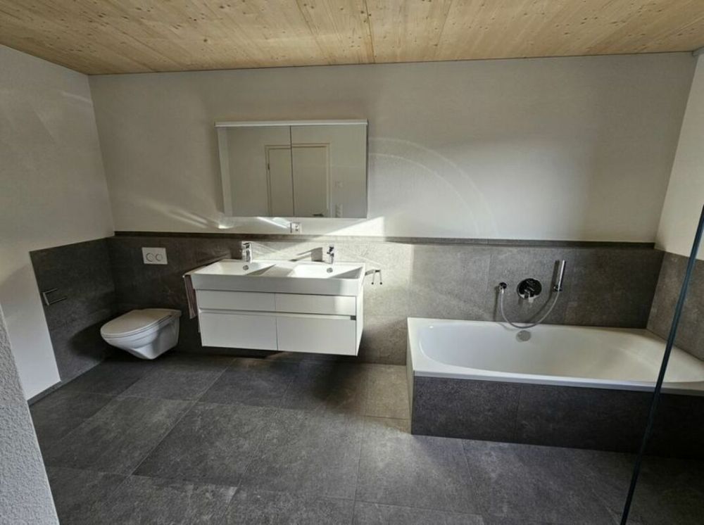 Einfamilienhaus mit Einliegerwohnung mit einmaliger Aussicht - Badezimmer