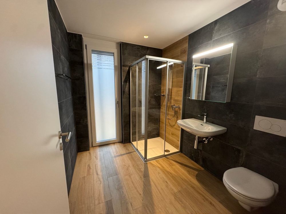 05588 - Appart. 4½ PCES - IMP. CHAMP-RIOND 8 - MATRAN - Bild 1