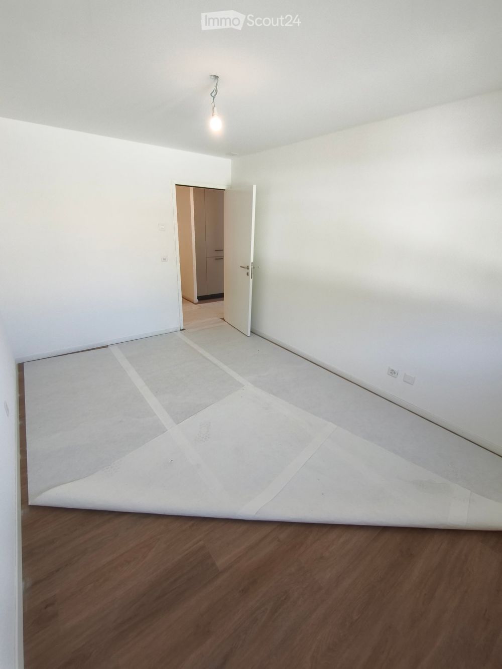 Neue 2.5-Zimmer-Wohnung mit Balkon in Leytron - Bild 7