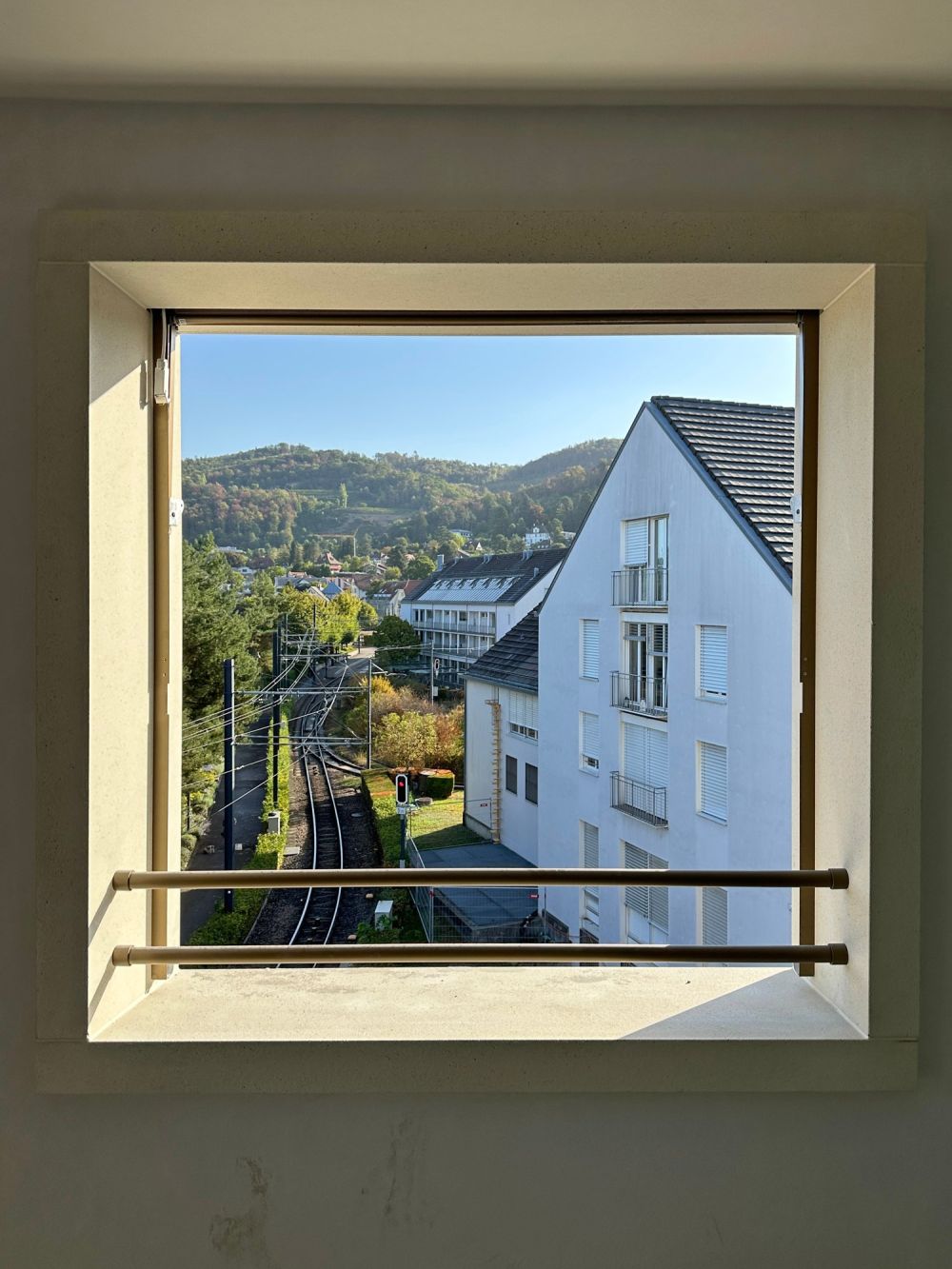 Zentrale 2.5-Zimmer-Neubauwohnung mit Balkon in Arlesheim - Bild 5