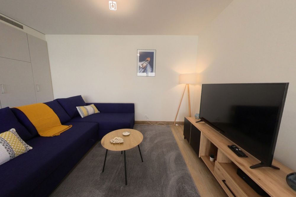 Bright 1 bedroom apartment with terrasse and parking lot, close to green spaces - Bild 4