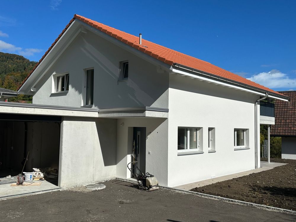 Moderne 5.5-Zimmer-Neubau-Einfamilienhaus mit Bergblick in Muemliswil - Bild 1