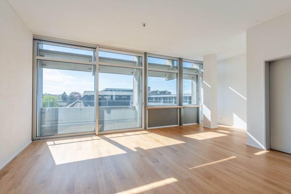 ERSTBEZUG - Wohnen mit Weitblick im Hochhuus Bern - Wohn-/Esszimmer