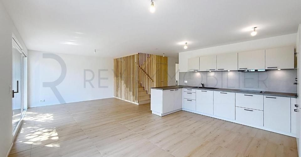Triplex neuf dans villa avec terrasse et jardin - Appartement 5.5 pièces - image - 4