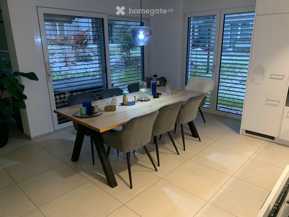 Zwischenmiete 05-08/26: 4.5-Zimmer EG-Wohnung - Bild 1