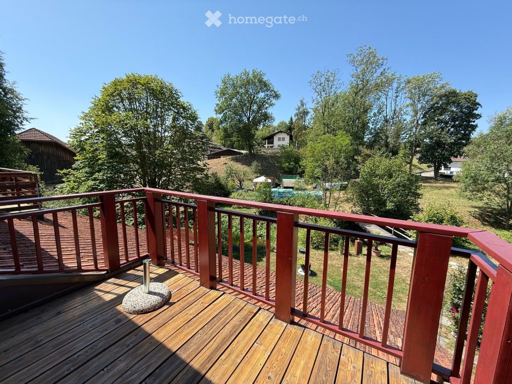 Frisch renovierte 3.5-Zimmer-Maisonettewohnung mit Balkon - Bild 1