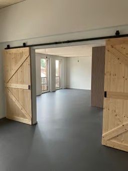 Moderne 5.5-Zimmer-Wohnung mit Garage und Terasse in Elsau - Bild 4