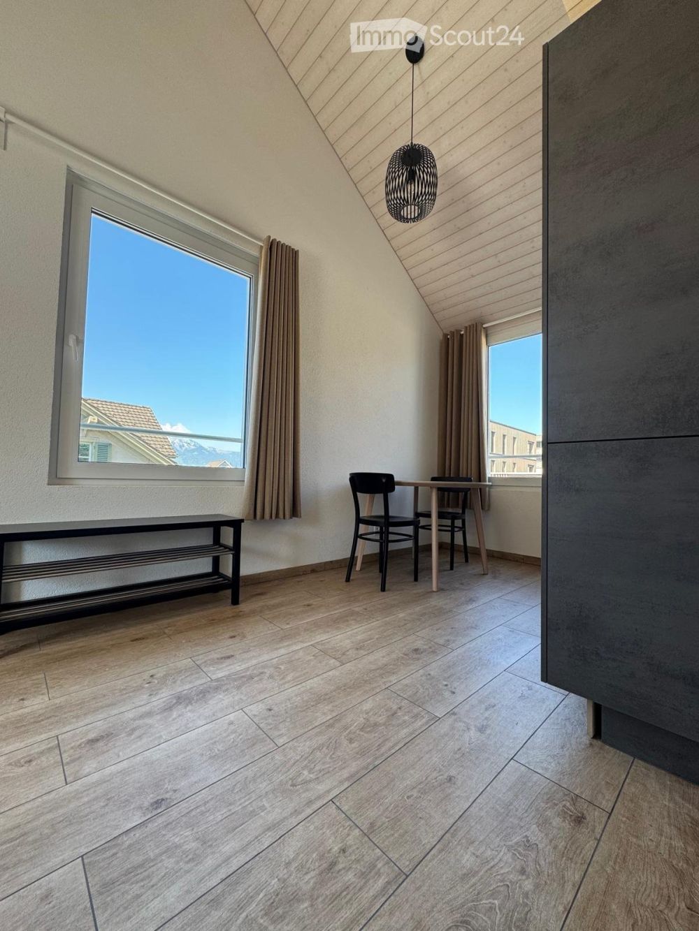Moderne 1.5-Zimmer-Wohnung im Neubau zentral in Steffisburg - Bild 1