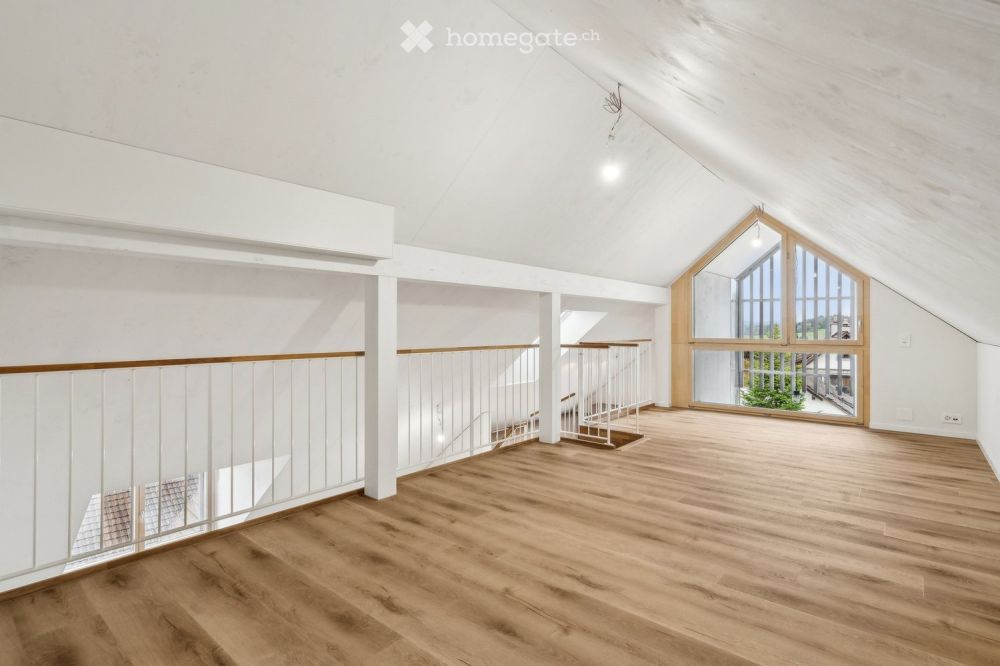 Erstvermietung: Exklusive 3.5-Zi-Dachwohnung mit Galerie & einzigartigem Wohngefühl - Bild 4