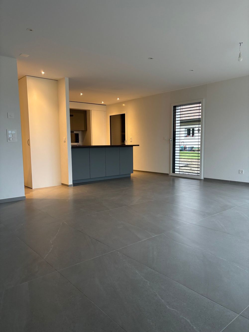 Moderne maison individuelle de 4.5  proche écoles et commerces à Bremblens - Image 1