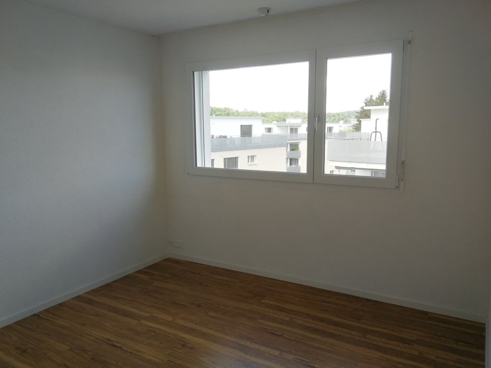 Nachmieter gesucht: Helle 5.5-Zimmer-Wohnung mit Balkon und Weitsicht in Lupfig - Bild 11