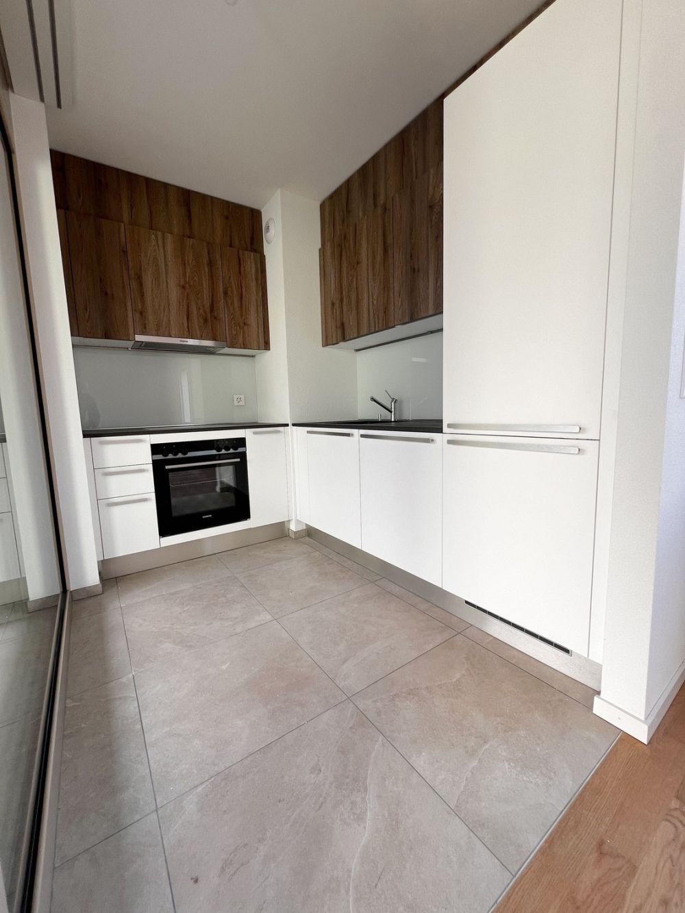 Grand studio meublé en attique avec terrasse - Bild 4