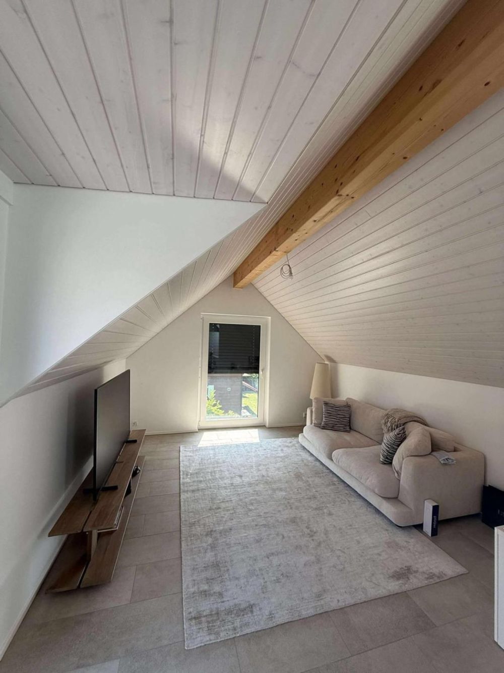 APPARTEMENT 2.5 PIECES + PLACE DE PARKING - MODERNE ET LUMINEUX - Bild 6