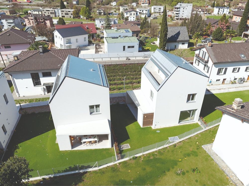 Roveredo, neue unabhängige Einfamilien- und Zweifamilienhäuser mit 5 Räumen und Garten - Bild 1