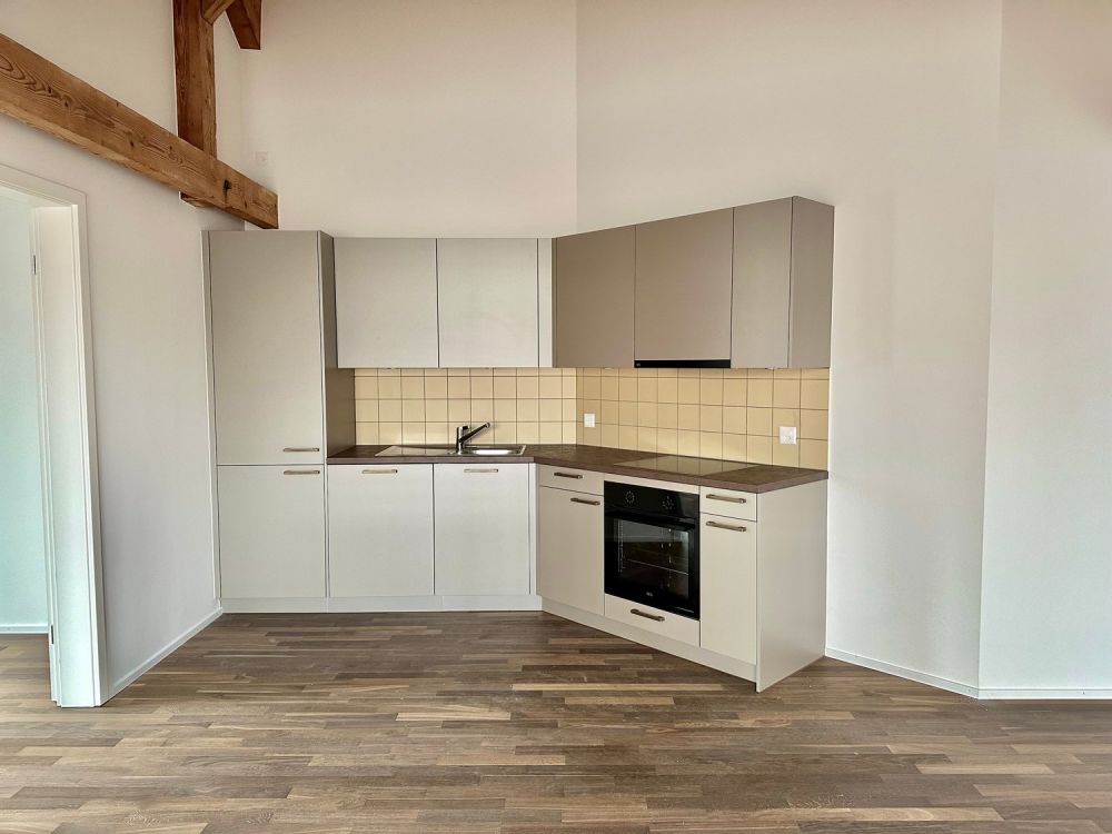 Stilvoll und modern wohnen unter dem Dach im Zentrum von Langenthal - Bild 5