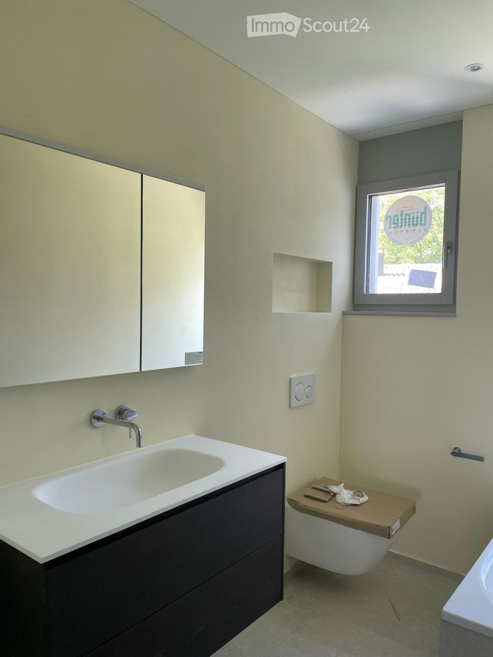 Moderne 3.5-Zimmer-Neubauwohnung mit Balkon, herrliche  Aussicht auf See und Berge - Bild 5