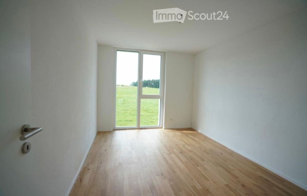 Moderne 4.5-Zimmer-Neubauwohnung mit Balkon und schöner Aussicht in Braunau TG - Bild 10