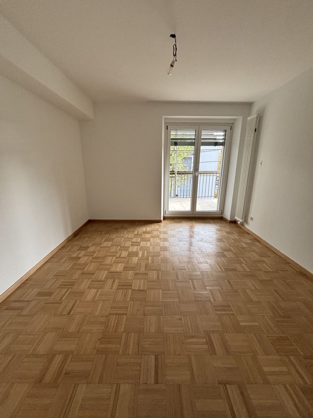 Erstbezug: frisch sanierte Wohnung an ruhiger Quartierstrasse - Bild 7