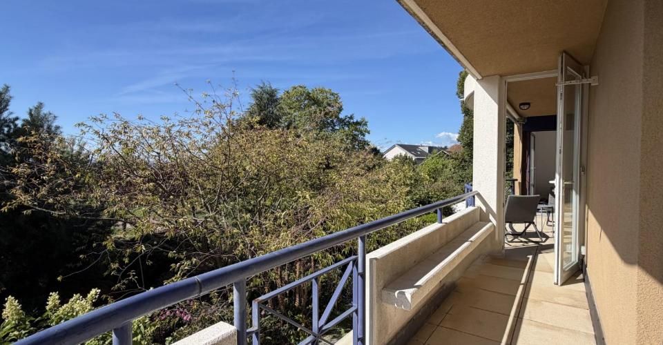 Appartement central, meublé et rénové haut de gamme, proche de TOUT et - Appartement 3.5 pièces - image - 13