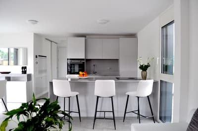 Elegante Open Space con Ampia Terrazza - Bild 1