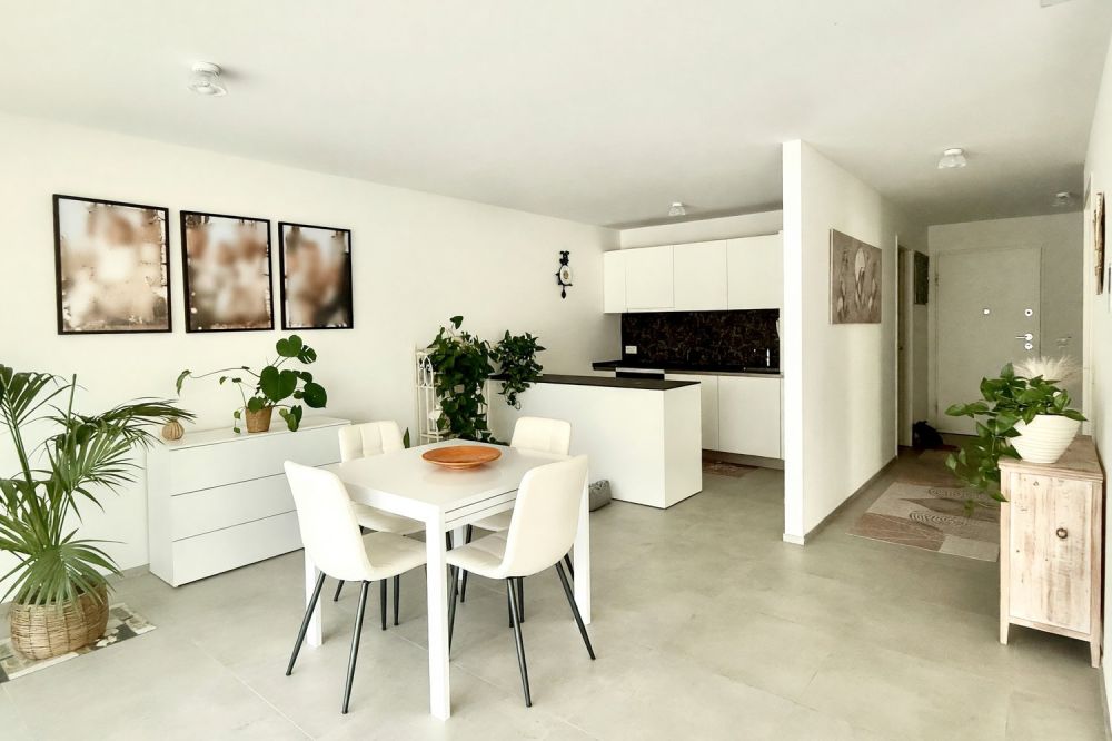 Elegante nuovo 3,5 con ampio terrazzo e camera con bagno ensuite - Bild 2
