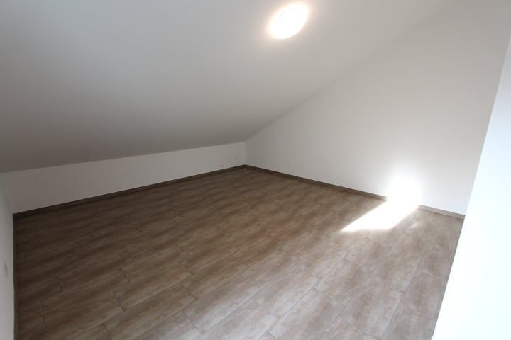 3.5 Zi-Wohnung mit Balkon und Eigenen Waschturm - Bild 10
