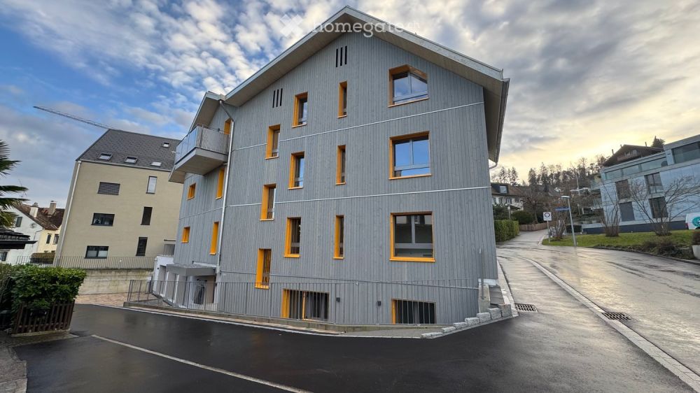 Moderne 3.5-Zimmer-Dachwohnung in Oberrieden mit Balkon und Garage - Bild 13