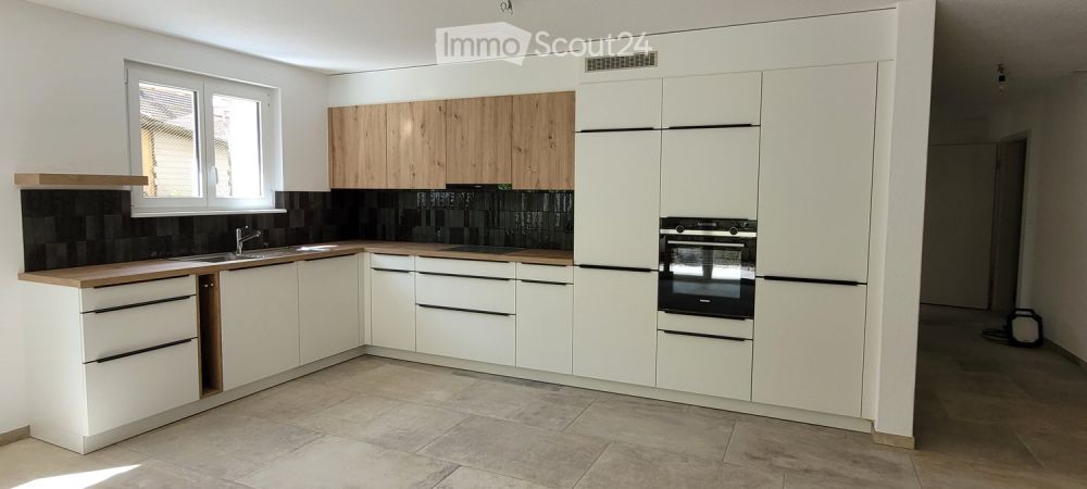 Alte renovierte Farm: 2 Apartments (1x 4.5 Zimmer & 1x 4 Zimmer Duplex) - Bild 2