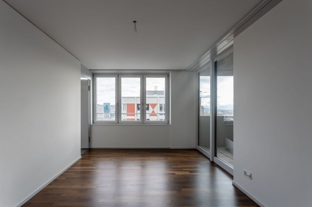 Angenehme 2.5 Zimmerwohnung 22.14 im Letziturm, Zürich Altstetten - 3.jpg