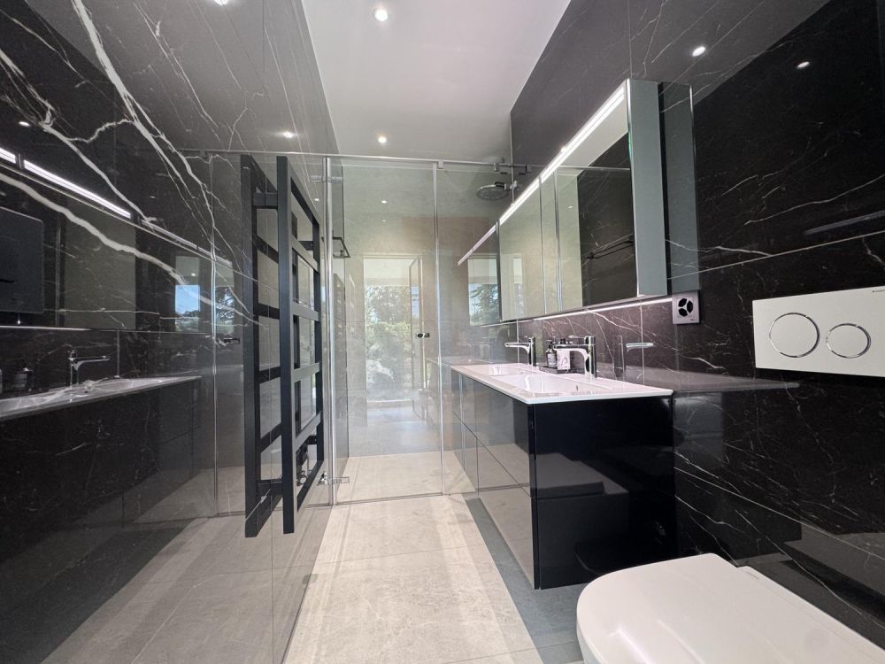 Superbe appartement meublé en rez de jardin - Bild 7