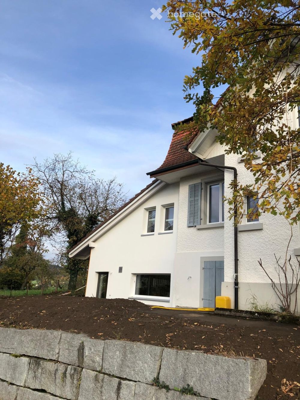 Maisonette Wohnung mit Aussicht und grosszügigem Umschwung - Erstvermietung - Bild 2