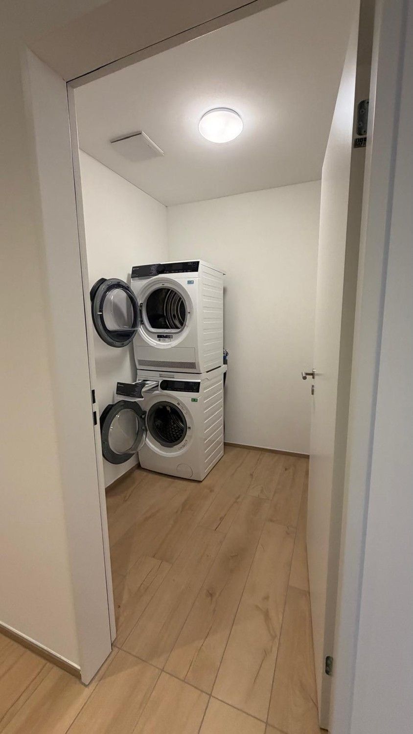 Moderne 2.5-Zimmer-Wohnung mit grossem Balkon in Schinznach-Bad - Bild 4