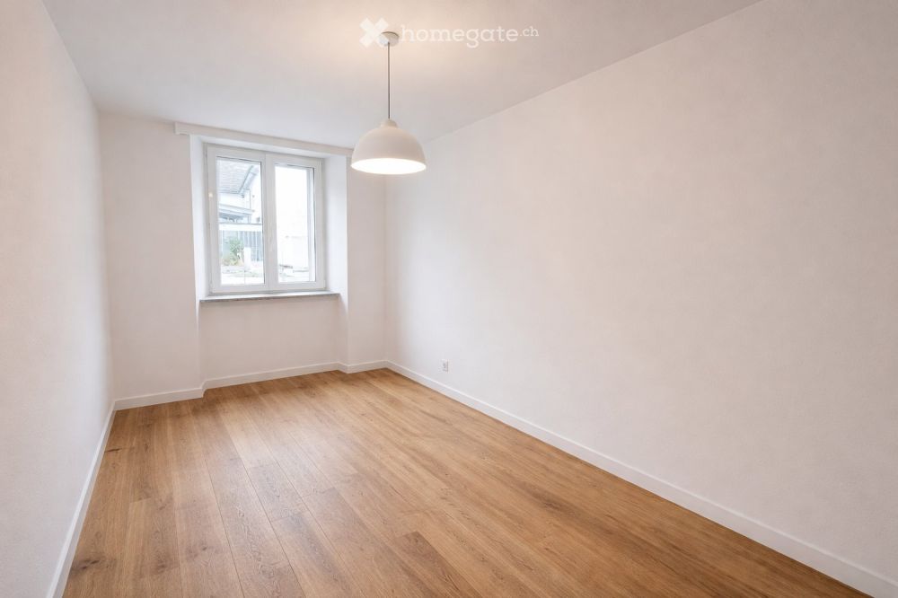 Exklusive 3.5-Zimmer-Wohnung mit Privatgarten – Erstbezug nach Totalsanierung - Bild 3