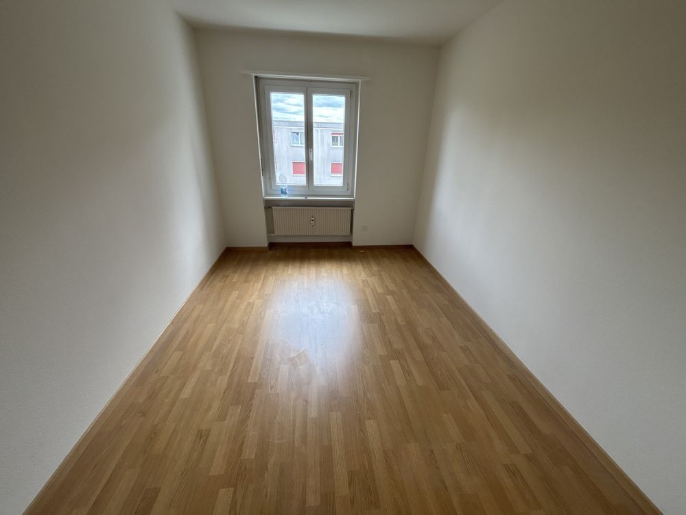 ERSTVERMIETUNG: SANIERTE 4-Zimmerwohnung in Grenchen - Bild 6