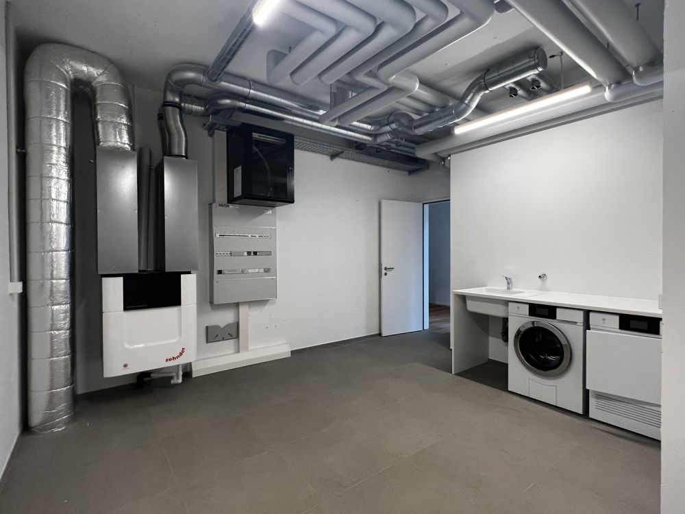 Exklusive 3.5 Zimmer Whg mit atemberaubender Sicht - 6_Reduit