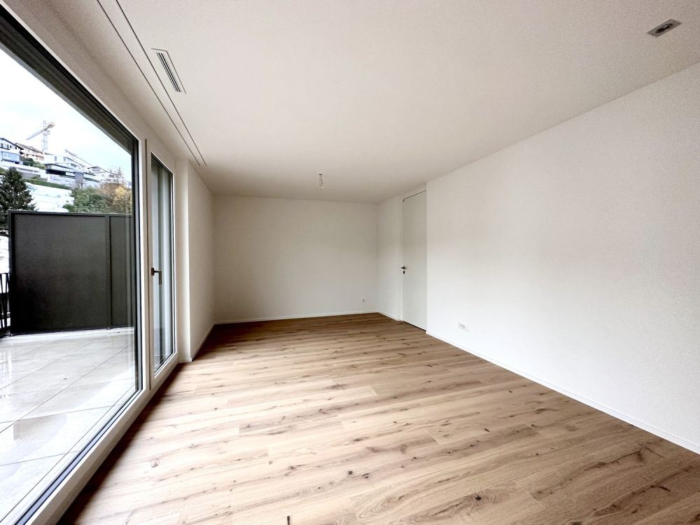 Attraktive 3½ Zimmerwohnung Attika im steuergünstigen Bäch SZ - Schlafzimmer Nord-West