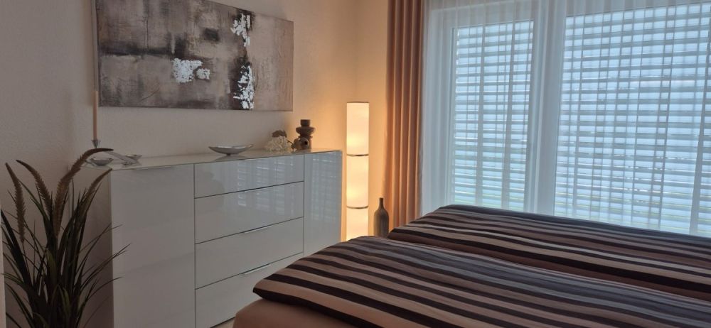 Exklusive 3.5-Zimmer-Wohnung mit atemberaubender Seesicht - Bild 6