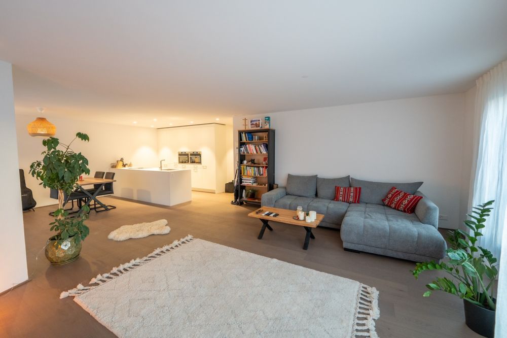 Moderne 4.5-Zimmer-Neubauwohnung an Toplage - Bild 2