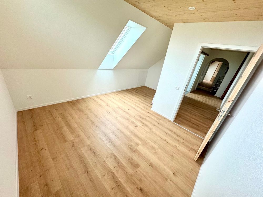 Neue 5.5-Zimmer-Dachwohnung in Rütschelen – ruhig, modern und mit viel Charme - Bild 9