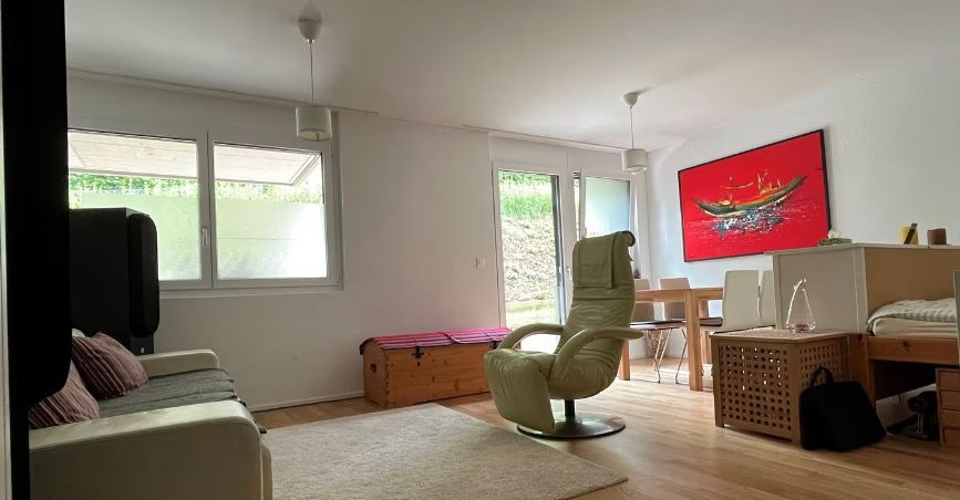 Topmoderne Gartenwohnung mit Sitzplatz und zentral in Bülach/ Modern Garden Apartment with Patio in a Central Location in Bülach - Bild 1