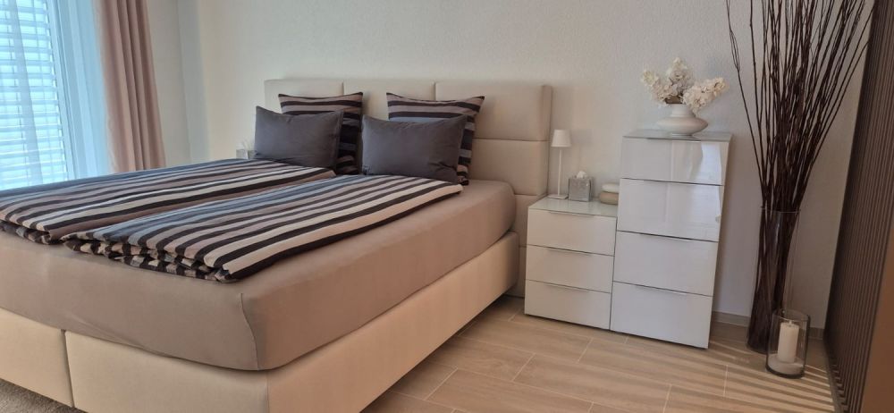 Exklusive 3.5-Zimmer-Wohnung mit atemberaubender Seesicht - Bild 5