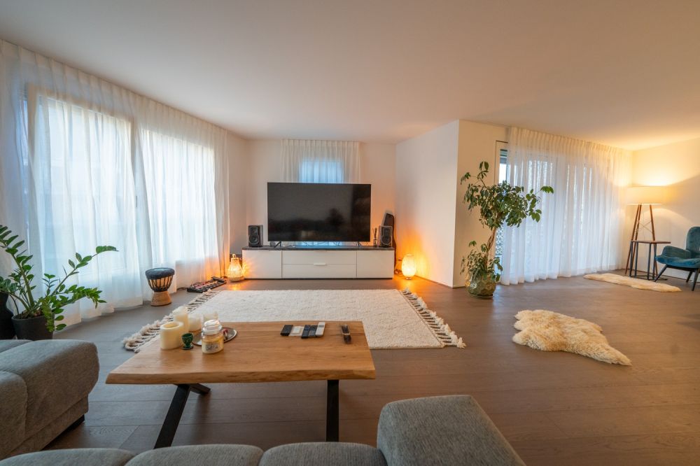 Moderne 4.5-Zimmer-Neubauwohnung an Toplage - Bild 1