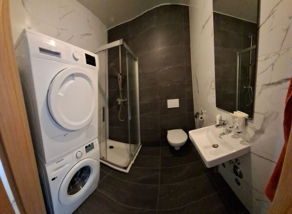 1 pièce meublée, app. neuf, moderne, 110m2, 2-éme étage - Bild 3