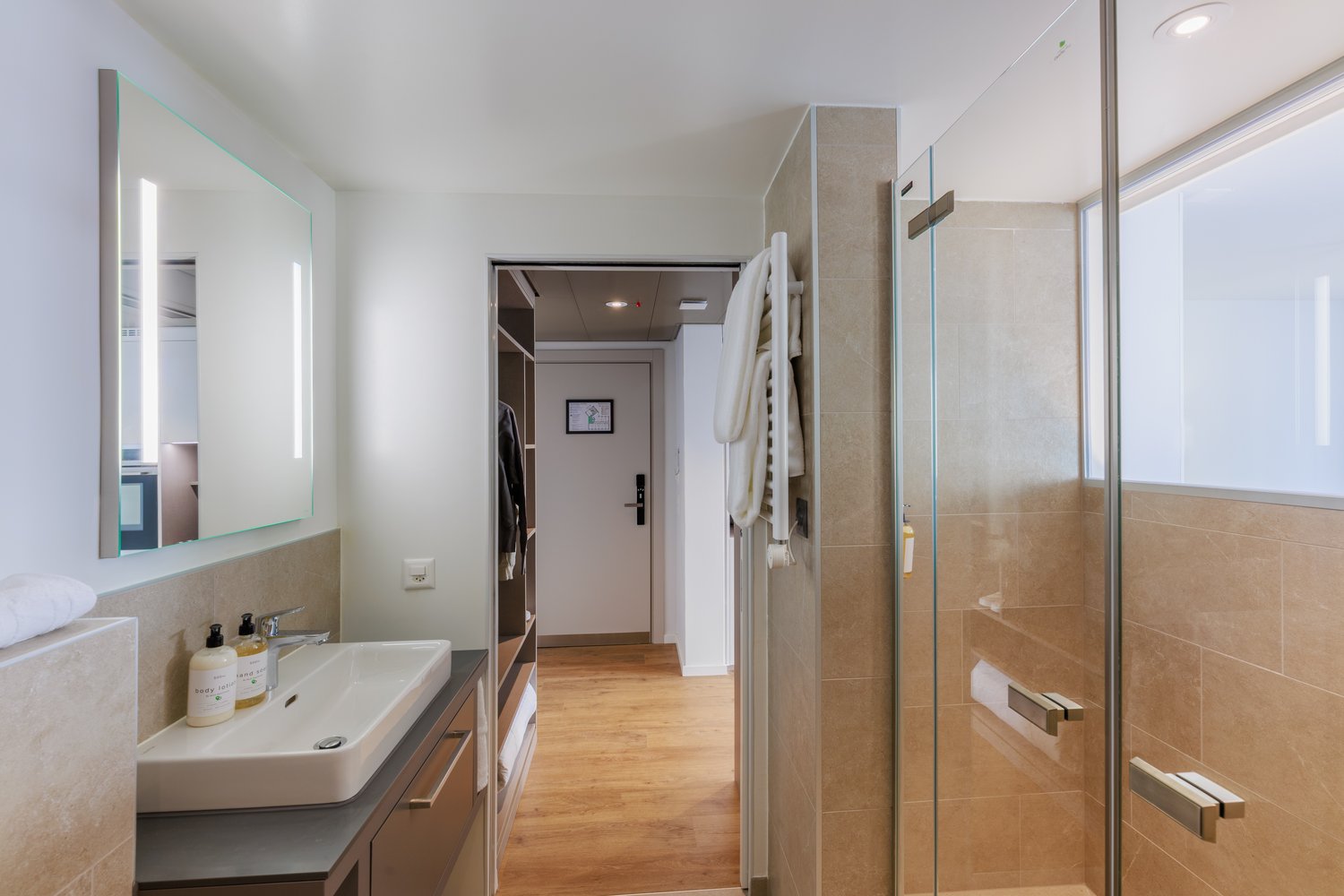 Base XL+ - Genève - Bild 10